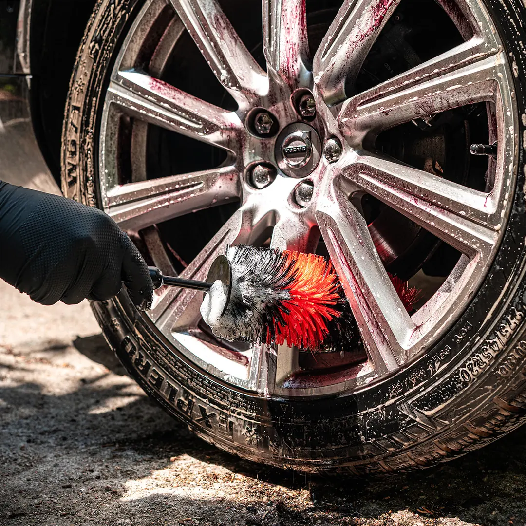 REACHER Wheel Cleaning Brush - 45 cm